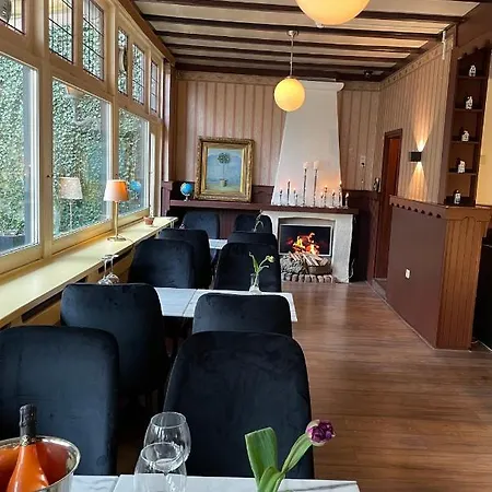 酒店 De La Ruine 2*