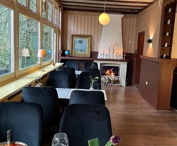 Hotel De La Ruine 2*